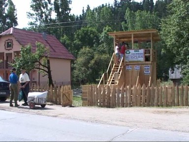 Foto Petrea Hazota - actiune ecologizare la nunta (c) eMaramures.ro